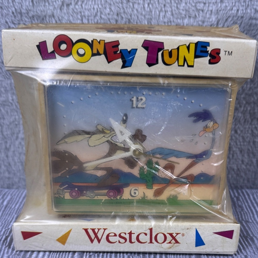Vintage Westclox Looney Tunes Wile E Coyote Road Runner Alarm Clock New In Box